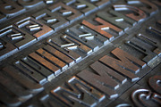 Delittle Chromatic, a Font by Wood Type Revival (Thumbnail 2 of 4)