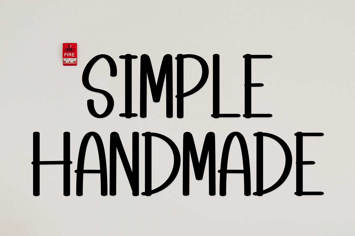 Simple Winter, a Serif Font by InermediaSTUDIO (Photo 5 of 6)