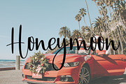 Christmas Wedding, a Handwritten Font by InermediaSTUDIO (Thumbnail 5 of 7)