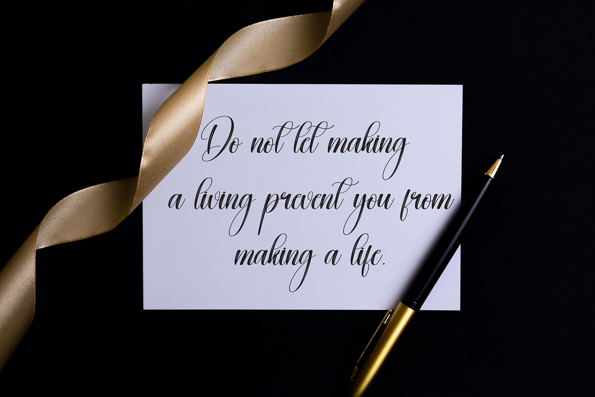 Dearlove | Script Font, a Handwritten Font by Scratchones (Photo 3 of 9)