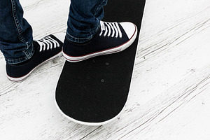 Skateboard Mockup 28