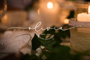 Kastina - Signature Script Font