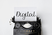 Mama, a Handwritten Font by InermediaSTUDIO (Thumbnail 6 of 8)