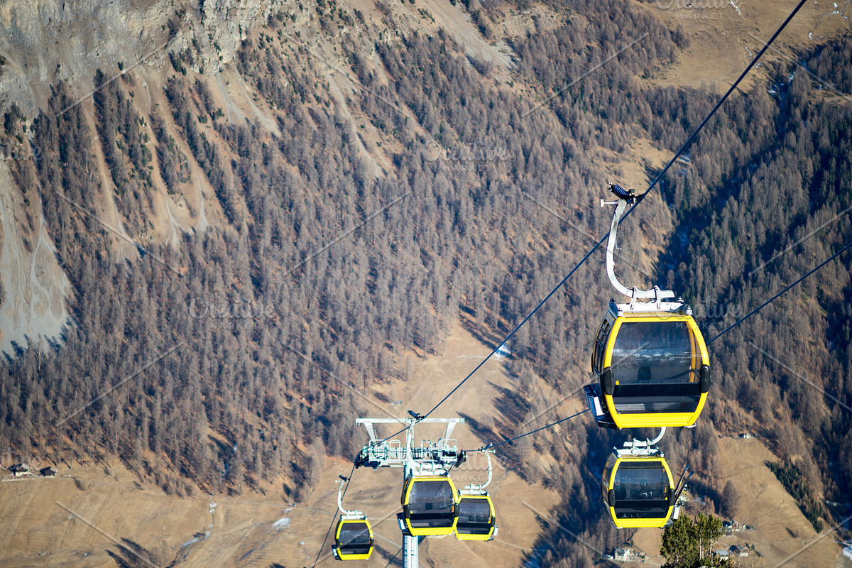Winter Sports ~ 70 HQ Photos, a Holiday Photo by Barn Images (Photo 6 of 7)