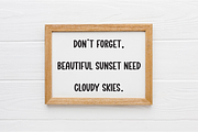 Simple Handmade | Script Font, a Script Font by Scratchones (Thumbnail 4 of 8)