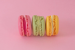 pastel macarons