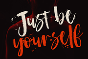 Lambe Doer, a Script Font by Lythcreative (Thumbnail 5 of 9)