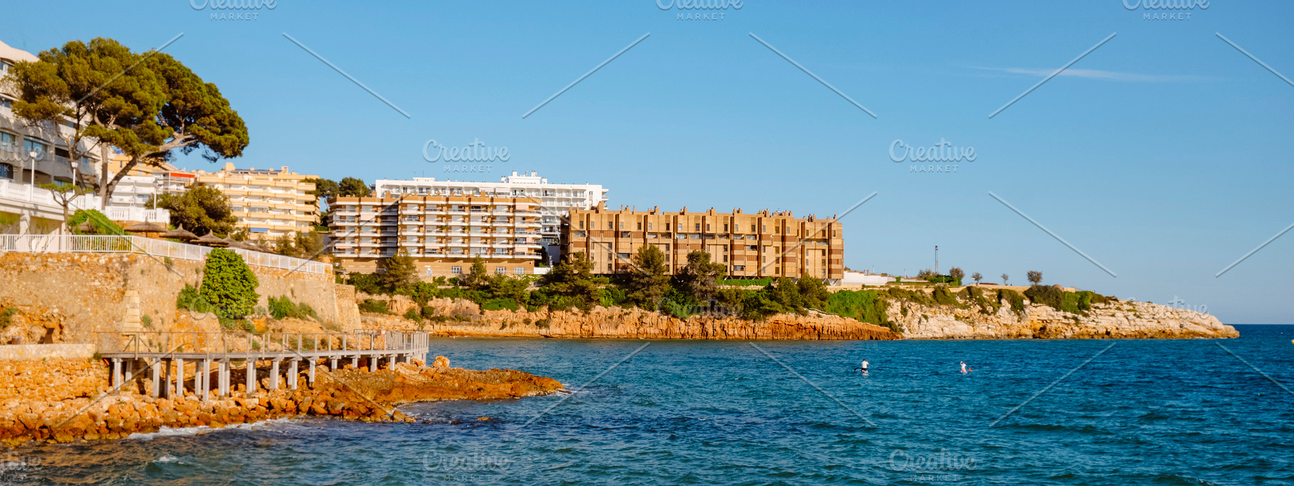 cliffy coast in Salou, near Capellans Beach, a Photo by Nito
