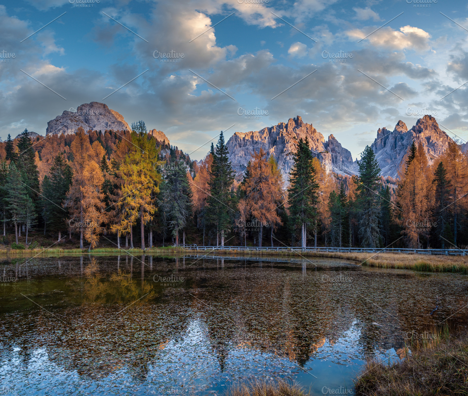 Beautiful autumn evening Lake Antorno and Three Peaks of Lavared, a Nature Photo by YuriyB