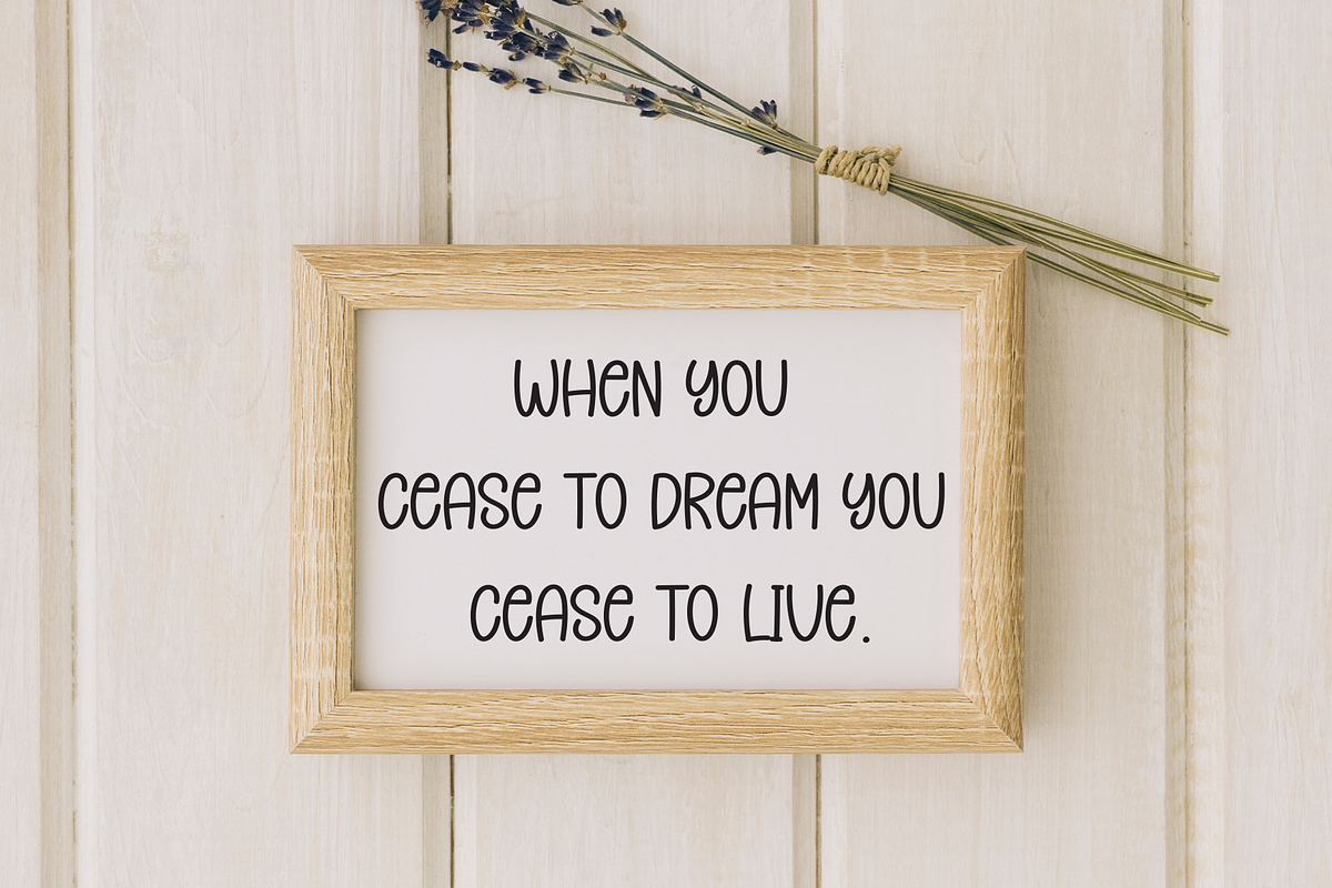 Weekend Vacation | Script Font, a Script Font by Scratchones (Photo 4 of 8)