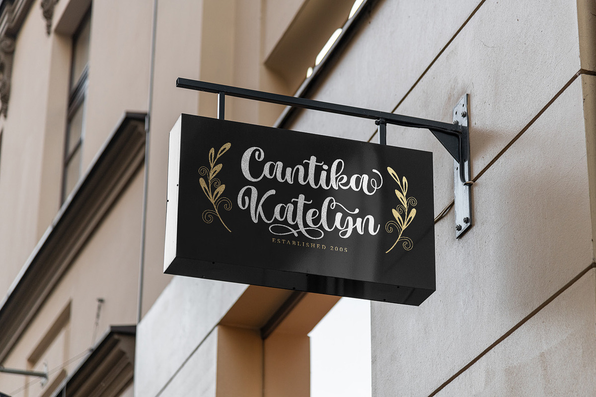 Marlina Garden - Sweet Modern Script, a Script Font by Kotak Kuning Studio (Photo 4 of 10)