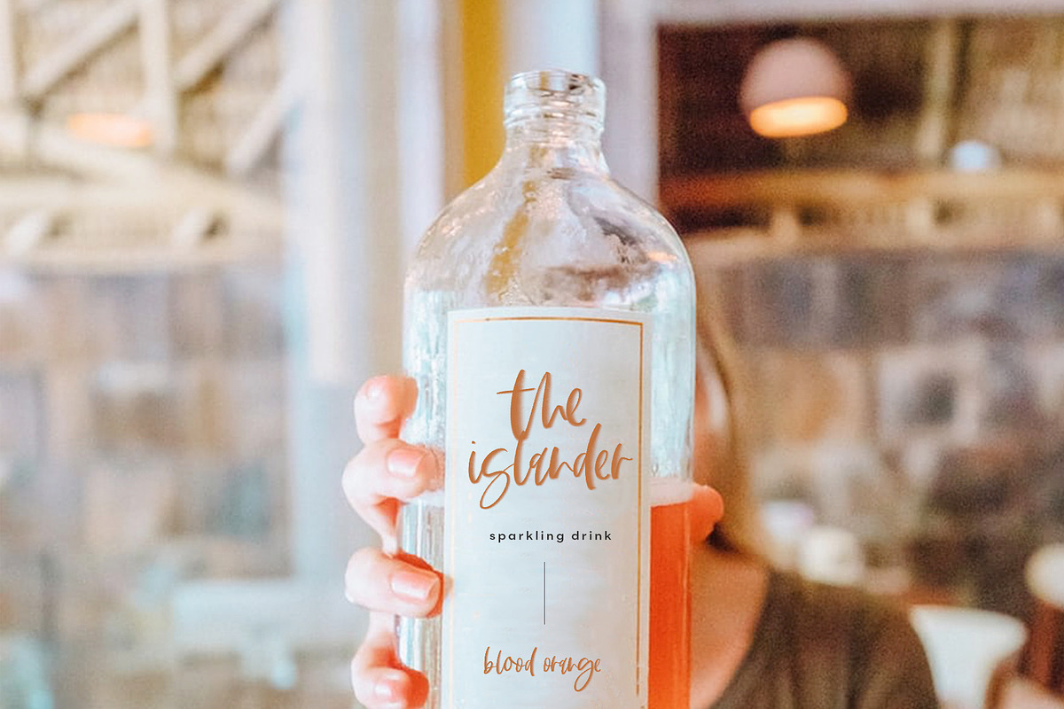 The Sunlight | SVG Script Font preview 5