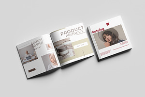 Square Brochure Mockup_Set