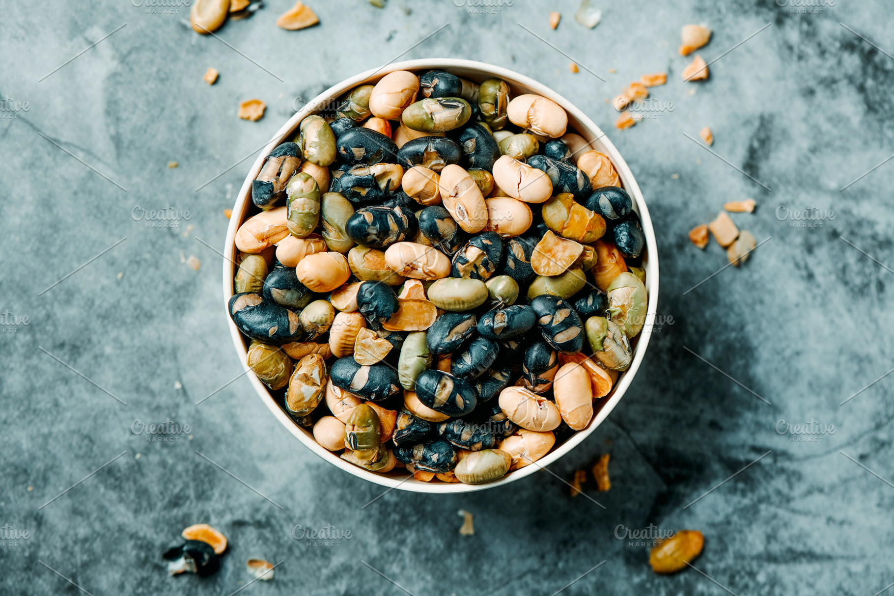 roasted soya beans of different colors, a Photo by Nito