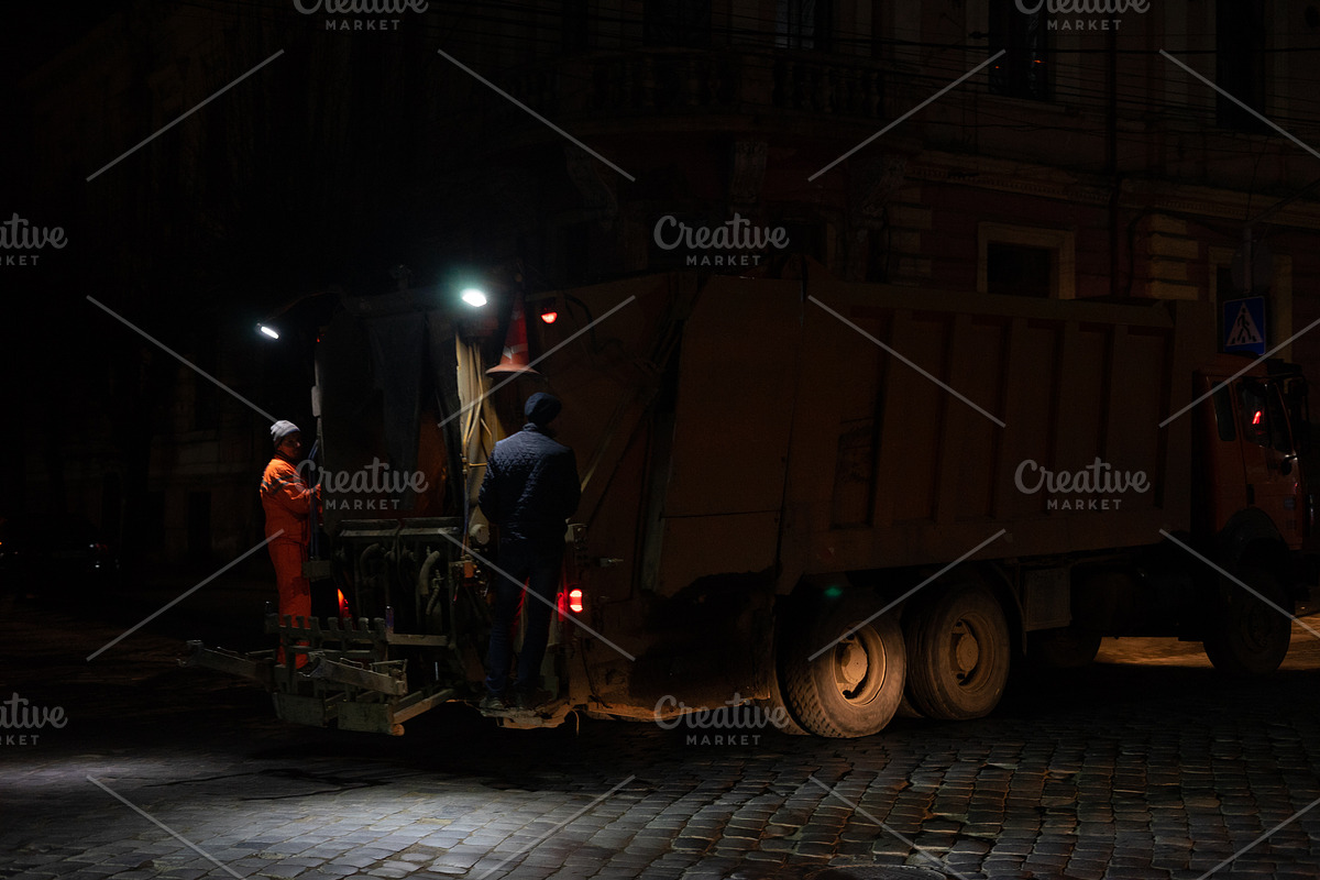 5 Lightroom presets for dark night preview 4