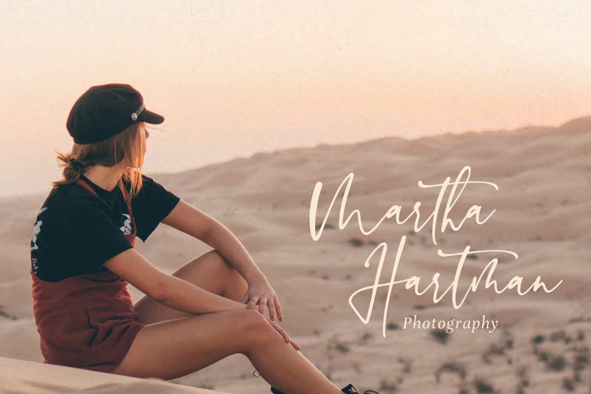 Sinthya - Casual Script Font preview 5