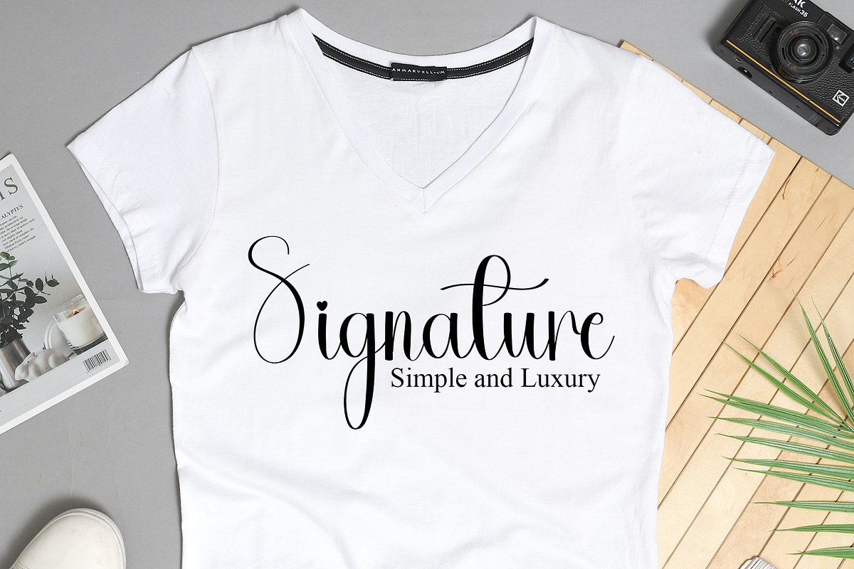 Background Signature, a Handwritten Font by InermediaSTUDIO (Photo 3 of 8)