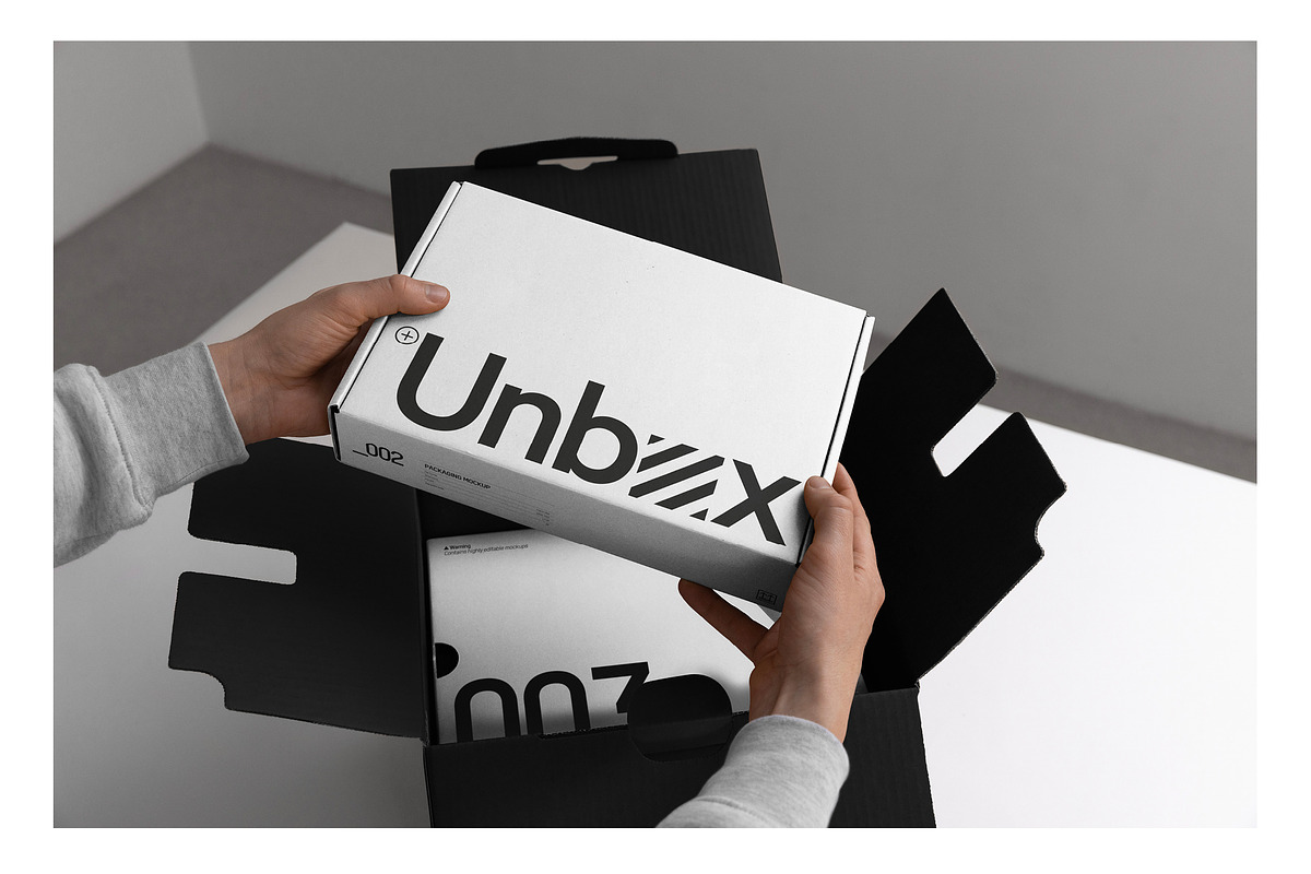 Packaging Unboxing Mockup, a Packaging Mockup by HAZARD MOCKUPS (Photo 6 of 9)