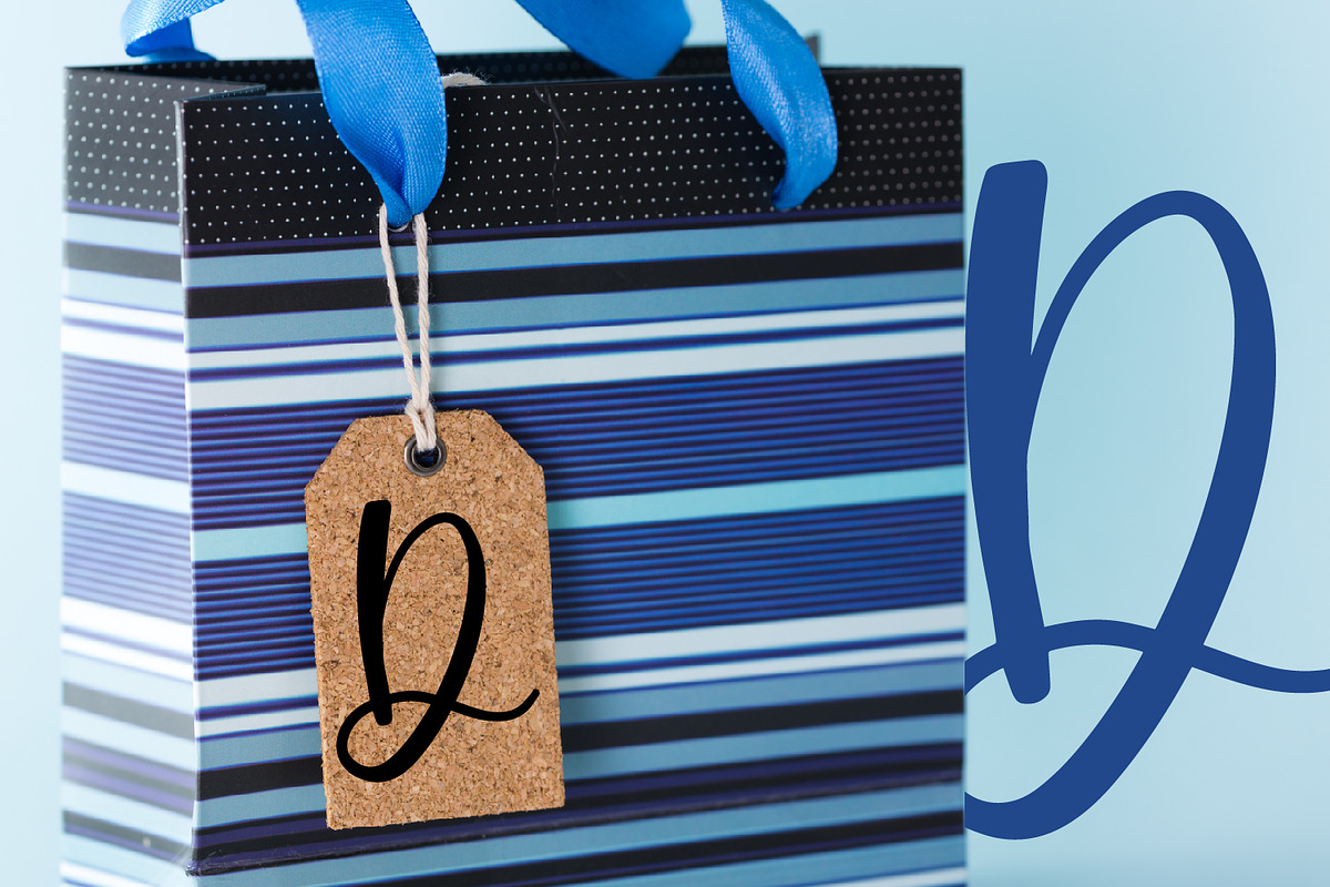 Happy Pen - Monogram Font preview 3