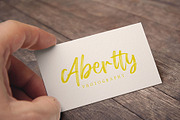 Lonally Qoma, a Script Font by alit design (Thumbnail 11 of 13)