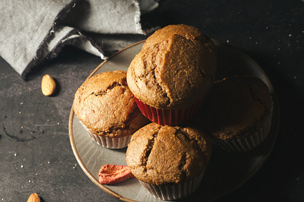 Vegan strawberry muffins