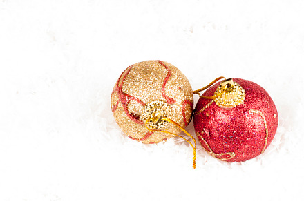 red christmas bauble preview 6