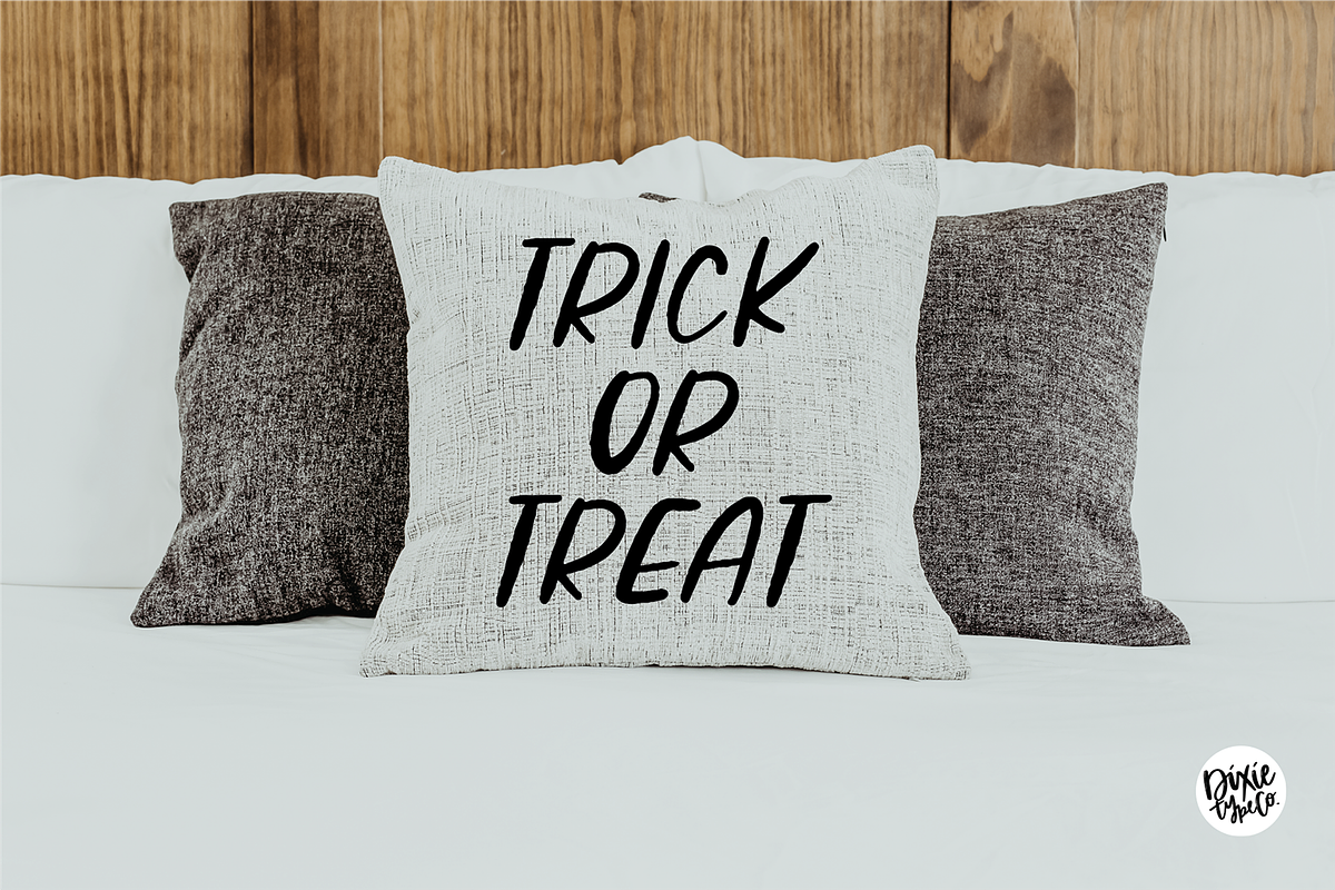 ZOMBIE CRAWL Halloween Font, a Sans Serif Font by Blush Font Co. (Photo 6 of 7)