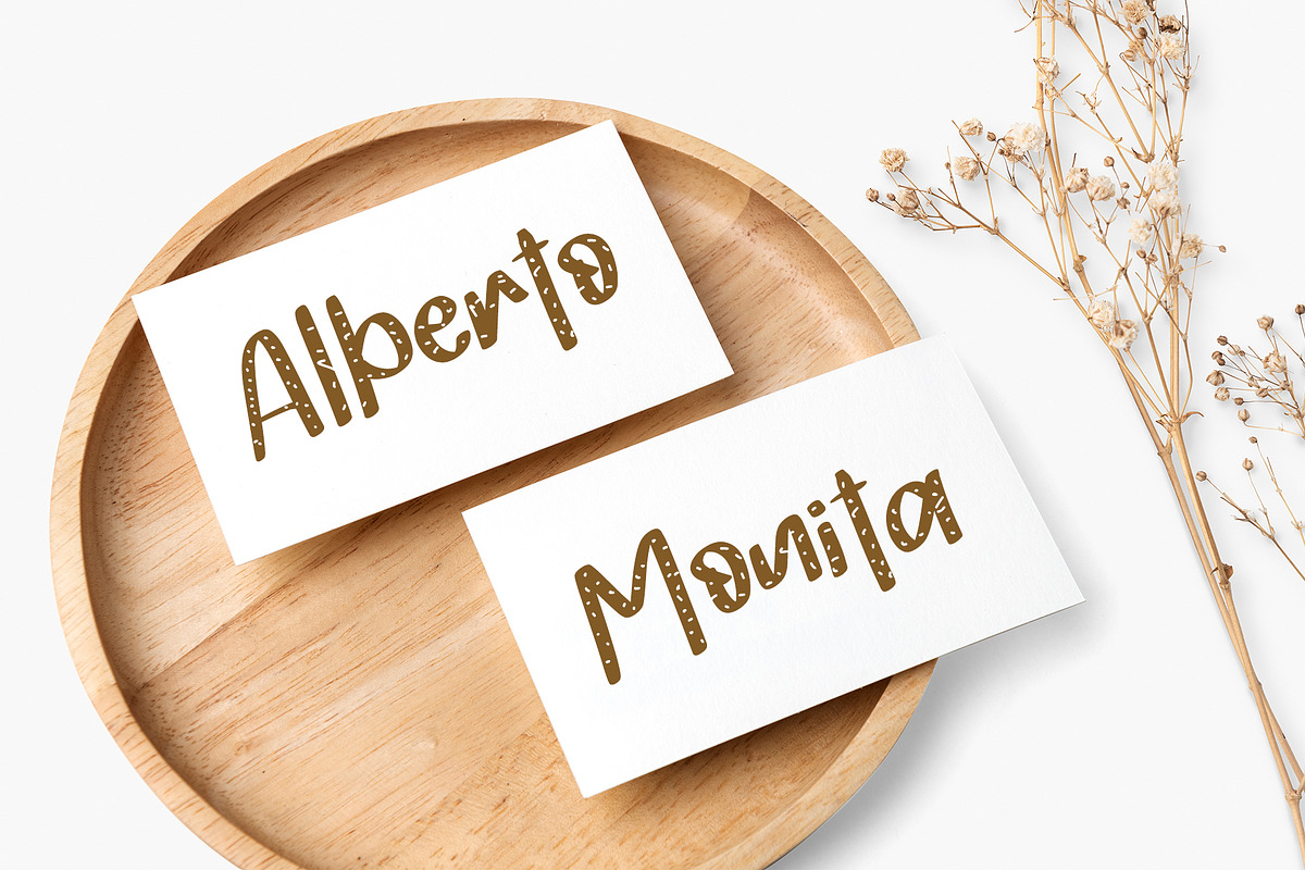 Christmas Chocho, a Handwritten Font by Letterafa Studio (Photo 3 of 6)