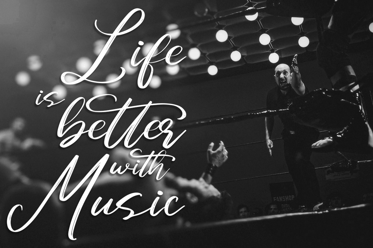 Hallisya Brush Font, a Script Font by Lythcreative (Photo 3 of 7)