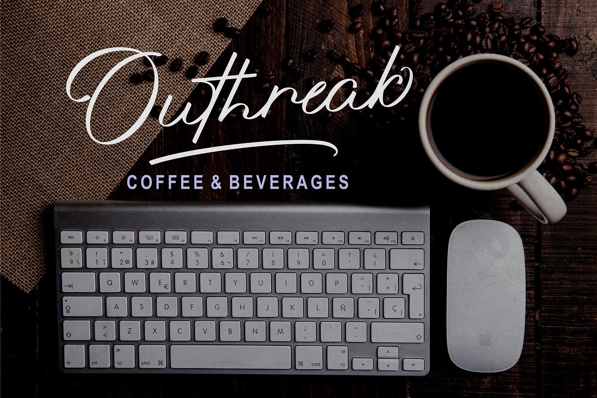 Magerland Handwritten Signature Font, a Script Font by Naufal Labs (Photo 3 of 13)