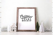 Christmas Frame Bundle 1, a Product Mockup by CatBoneDesign (Thumbnail 6 of 18)