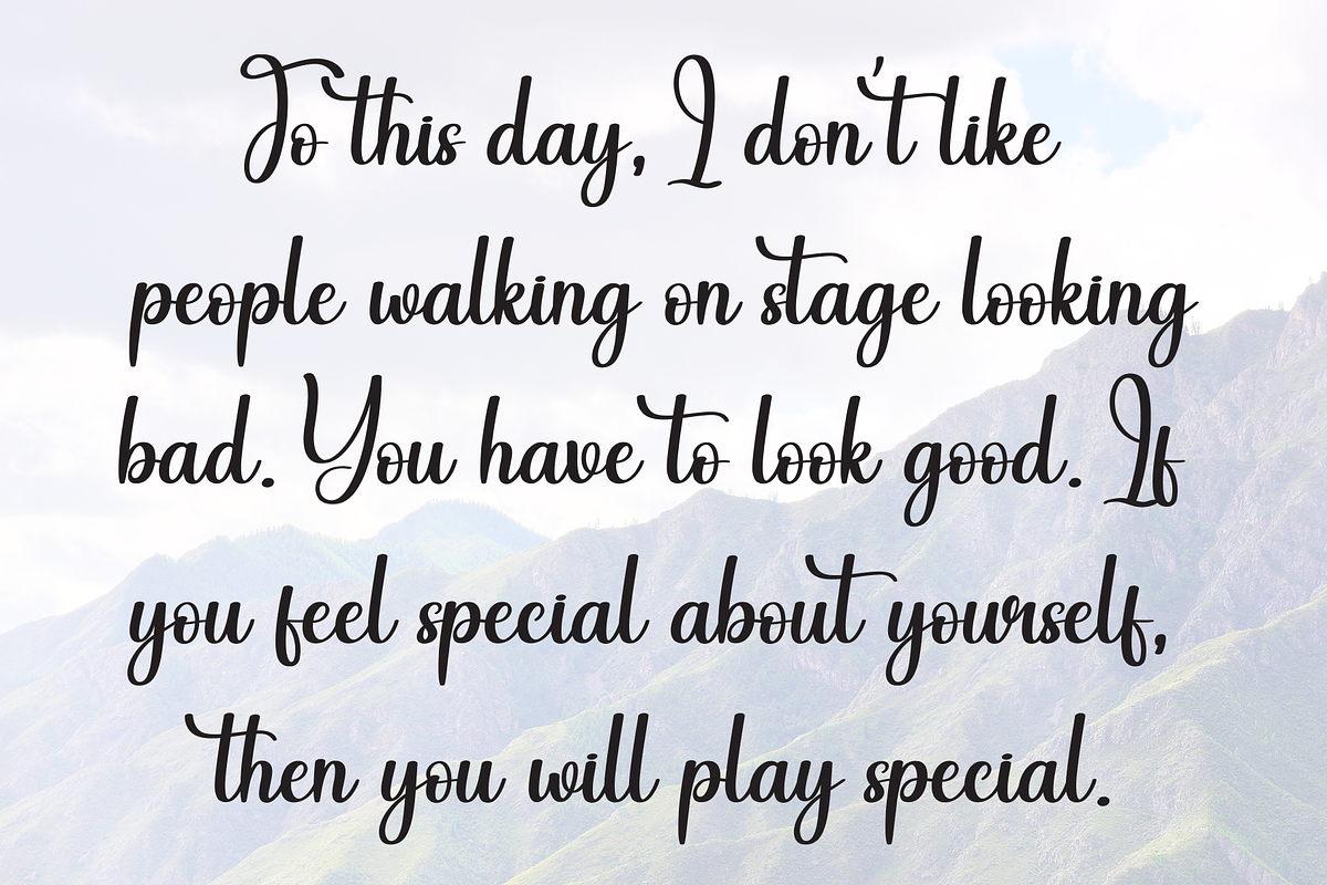 Delightful | Script Font, a Handwritten Font by Scratchones (Photo 6 of 8)