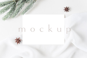 7x5 Christmas Card Mockup, P05