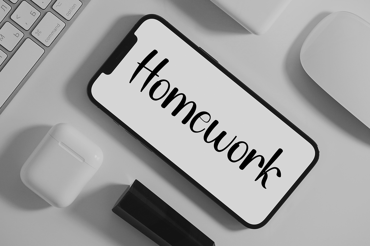 Modern Homestay, a Handwritten Font by InermediaSTUDIO (Photo 2 of 8)