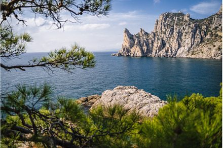 Landscape view of Karaul-Oba, an Architecture Photo by Igor Tichonow