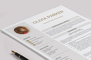 Resume Template with Photo, a Resume Template by Klamp Studio (Thumbnail 7 of 9)