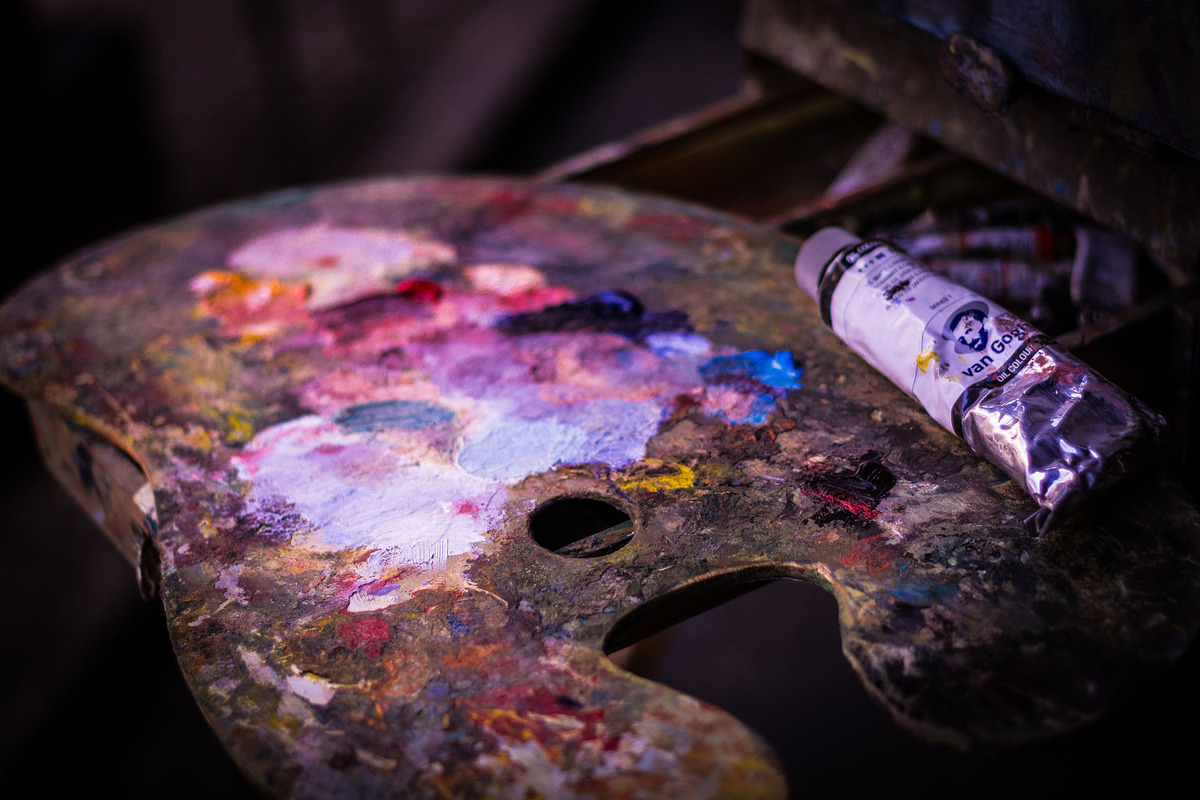 Painter's palette with paint tube, an Arts & Entertainment Photo by Mely Photographie (Photo 1 of 2)