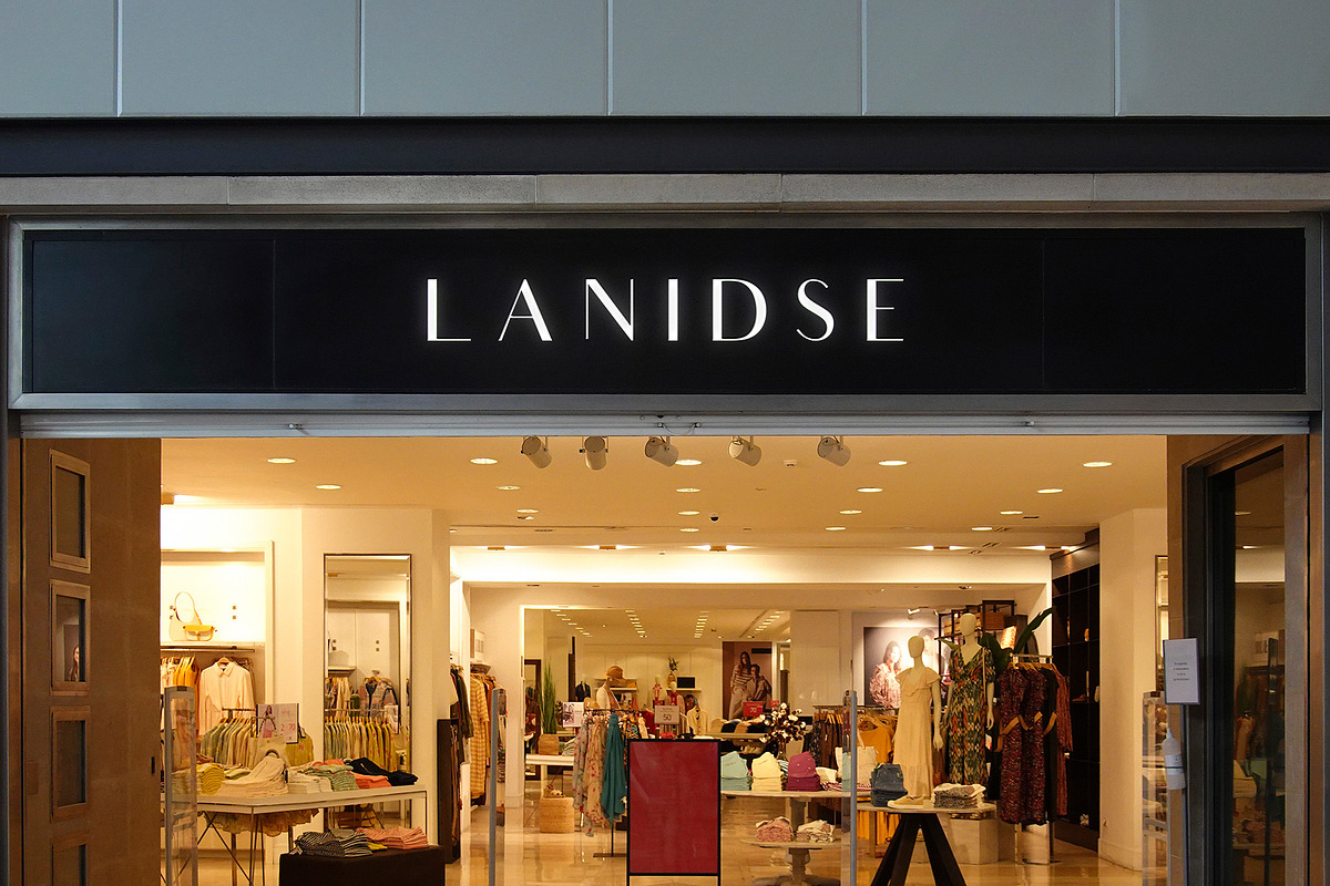 Logo Mockup Elegant Store Sign, a Product Mockup by Asylab (Photo 1 of 5)