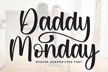 Daddy Monday | Script Font