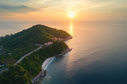 Stunning sunset view from Promthep C, a Photo by Iftikhar Alam
