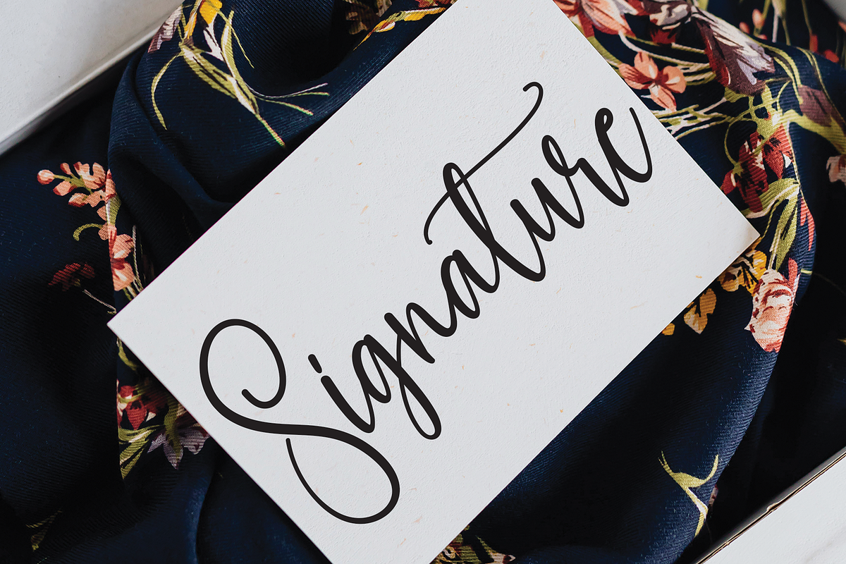 Christmas Wreath | Script Font, a Script Font by Scratchones (Photo 3 of 6)
