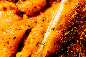 marinated chicken for Andalusian pinchos, a Photo by Nito