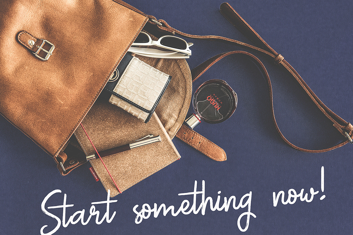 Chamomile Script Font preview 5