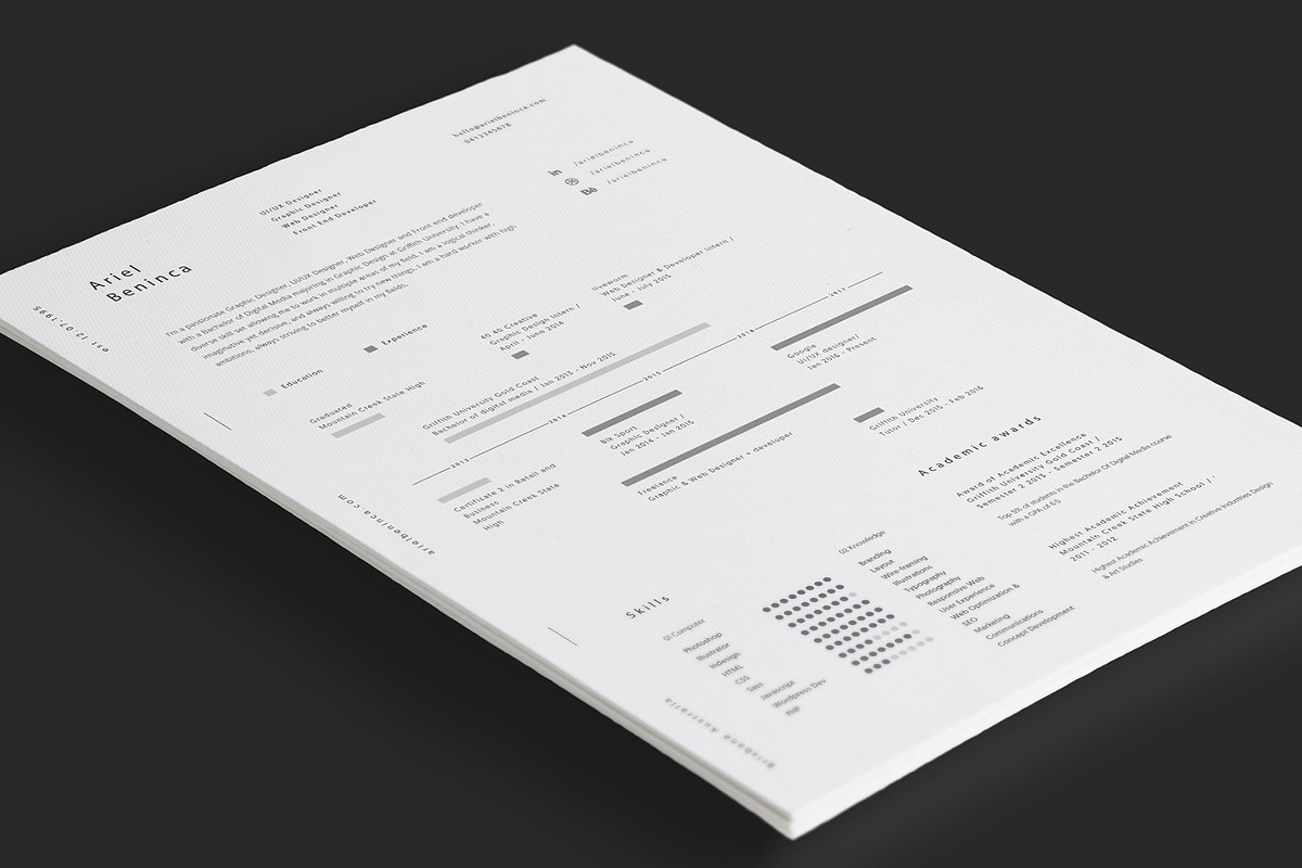 Minimal timeline resume template AI, a Resume Template by Omnify (Photo 1 of 3)