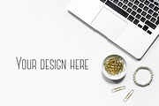 Office Mockups, an iPhone Mockup by Ale Estrada (Thumbnail 2 of 8)