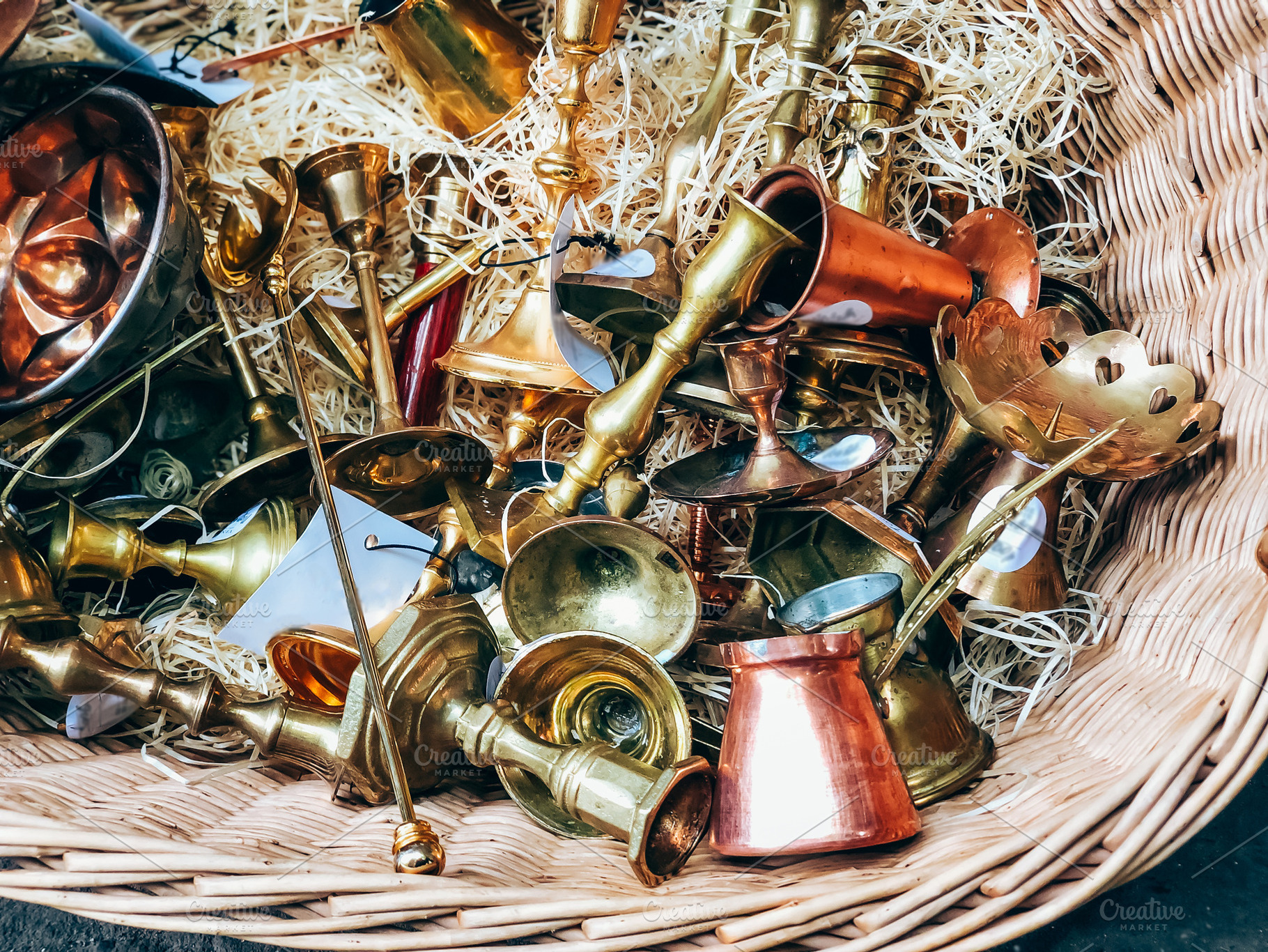 Antique brass and copper musical, a Photo by Dvoevnore photos