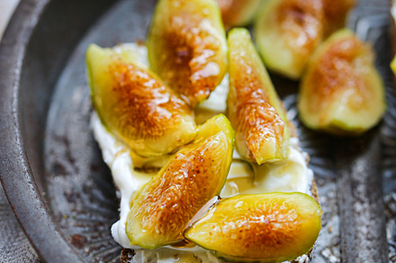Fig, honey and ricotta toast