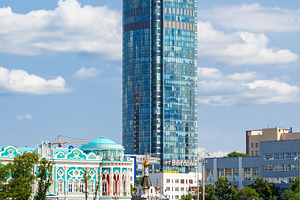 Vysotsky skyscraper in Yekaterinburg, a Photo by saiko3p