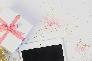 Gifts and Ipad Styled Desktop