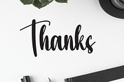 Unique Handmade | Script Font, a Script Font by Scratchones (Thumbnail 2 of 8)
